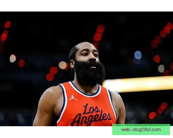 快船拒湖人逆转小卡24分