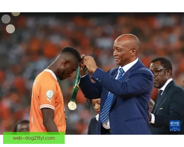 非足联主席：对非洲杯决赛裁判表现失望